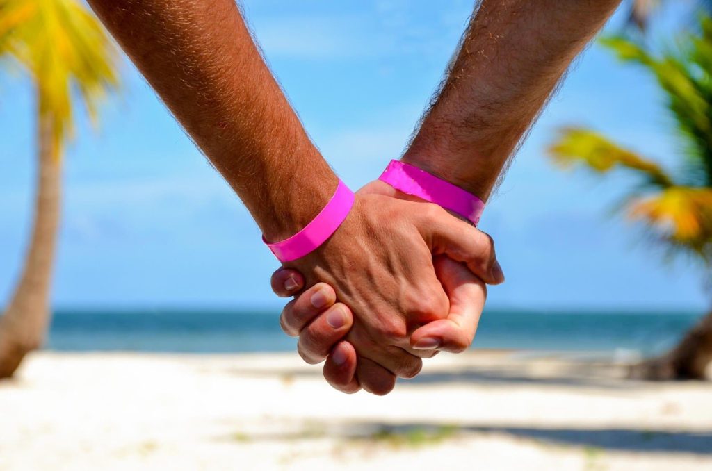 gay hand in hand